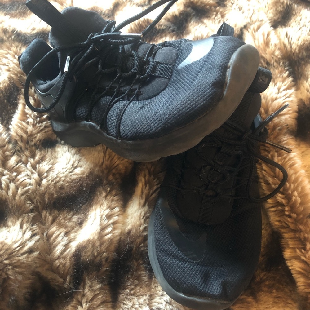 Black anime Trainers